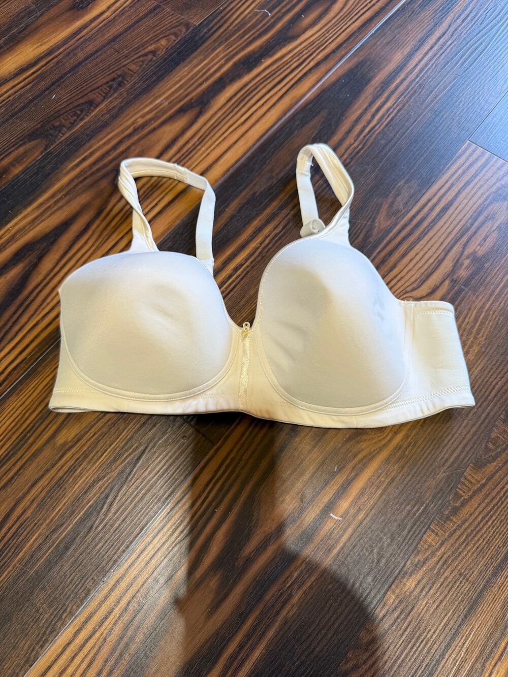 Vanity Fair Full Coverage Wireless Bra Size 38D